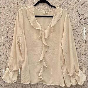 Cato women’s Cream elegant Ruffle Front Blouse. Size 14/16